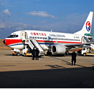 银川机场托运航空快运业稳步发展的原因是什么？